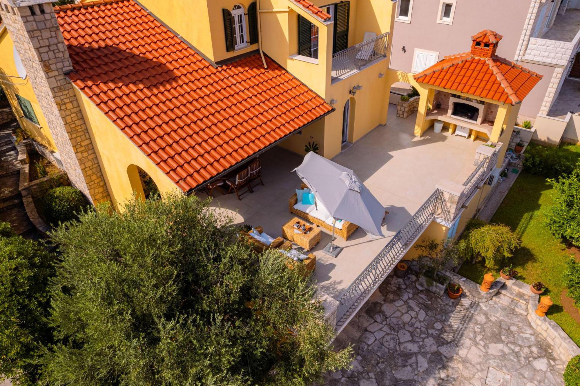 House 4 You Lumbarda Luaran gambar