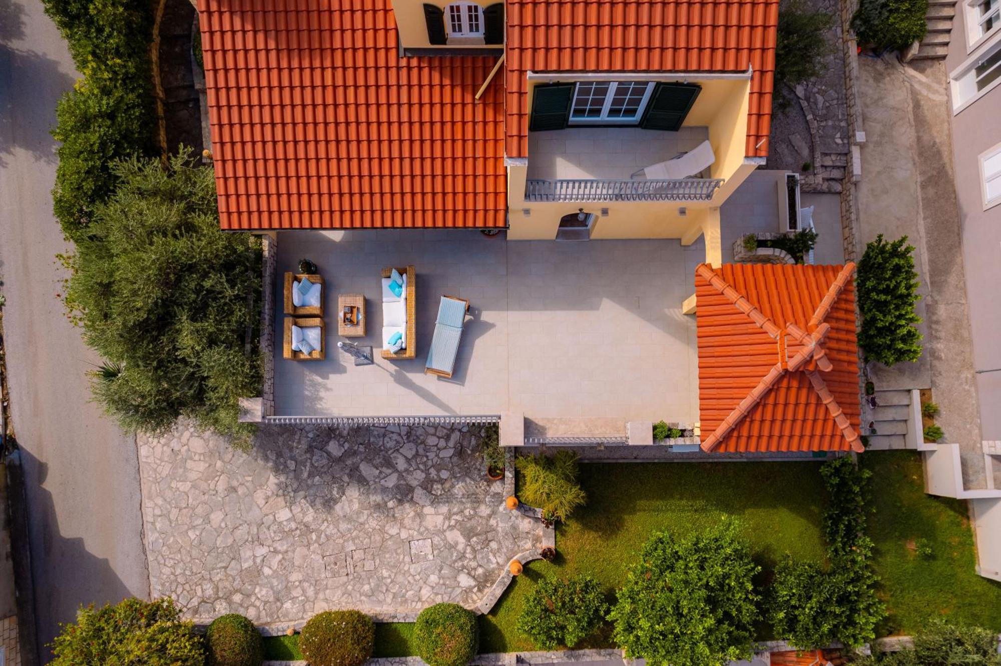 House 4 You Lumbarda Luaran gambar