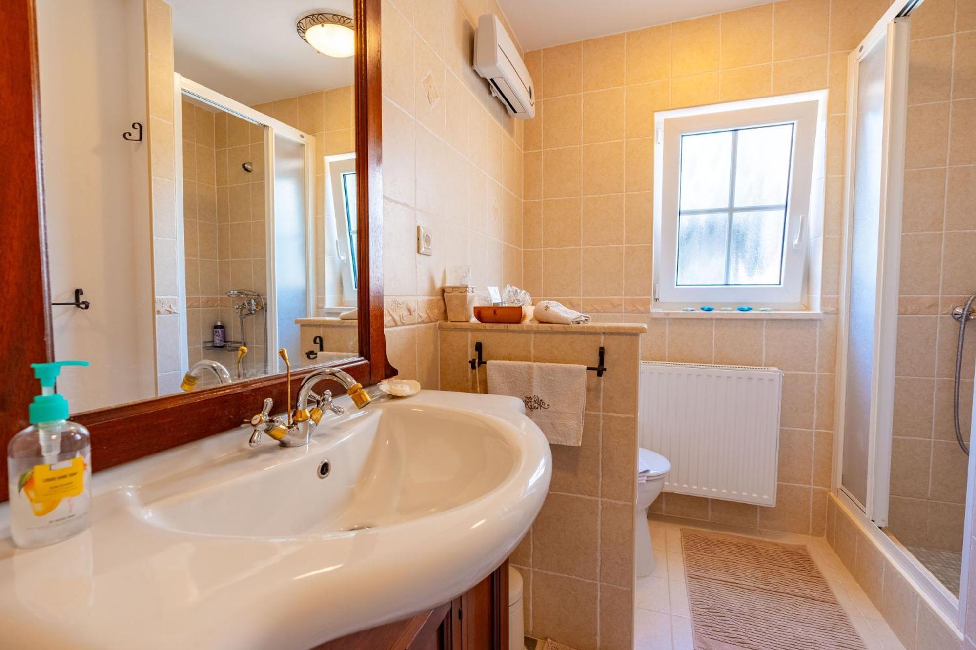 House 4 You Lumbarda Luaran gambar
