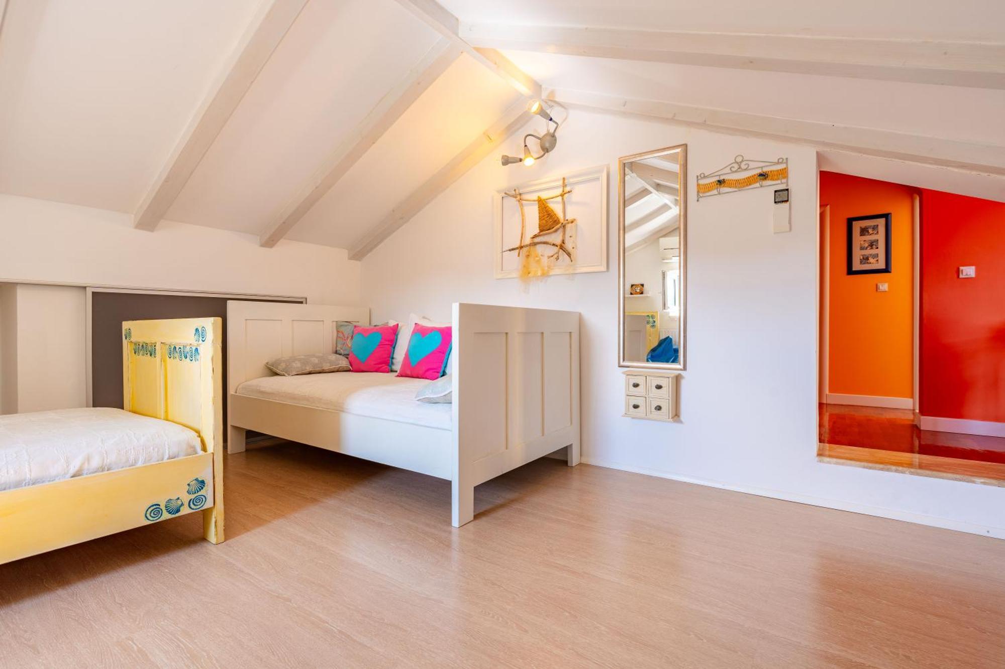 House 4 You Lumbarda Luaran gambar